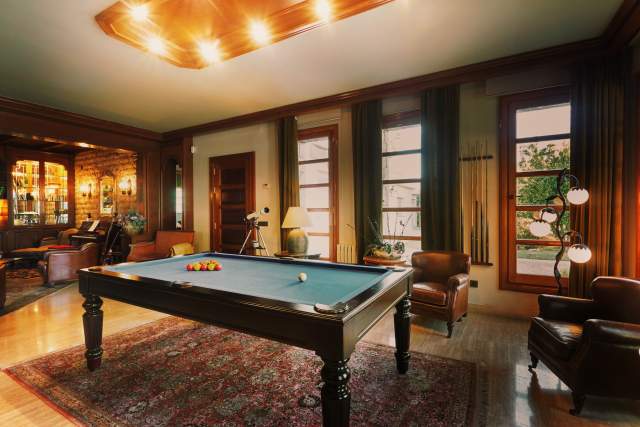 Villa Marco - Salon et table de billard