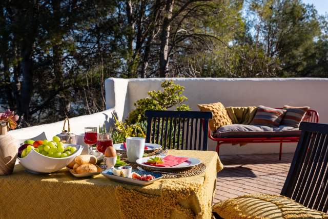 Villa Marco - Petit Déjeuner sur la terrasse -  <span><span><span>Location Villa et Chambres près de Barcelone</span></span></span>